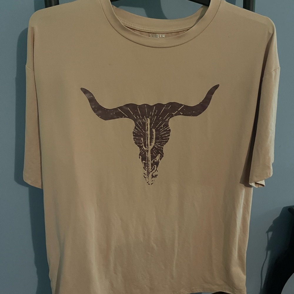 SHEIN Tan Bull Skull Graphic Tee